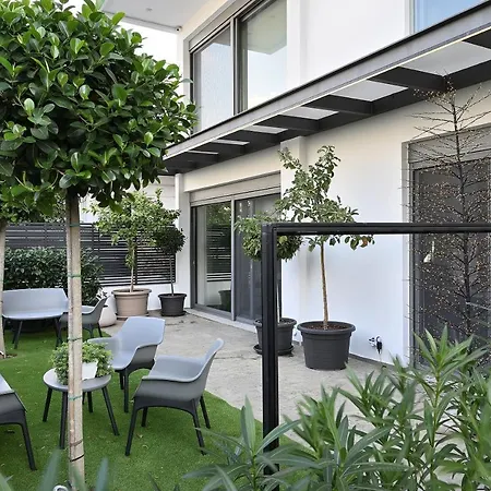 The Lop Athens Holidays Luxury Suites-3